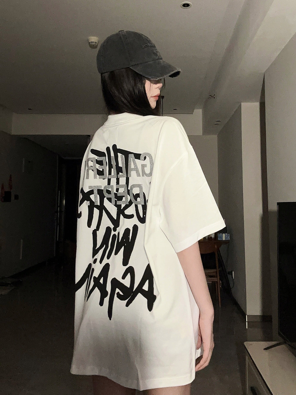 갤러리 부서 신상 티셔츠 D93